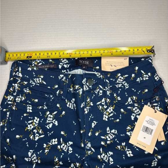 NYDJ NWT Marilyn Straight Navy Floral Jeans Size 4 Petite - Picture 7 of 10